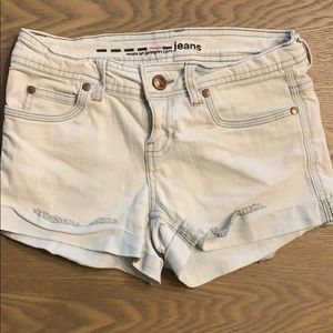 Light was stretchy jean shorts!